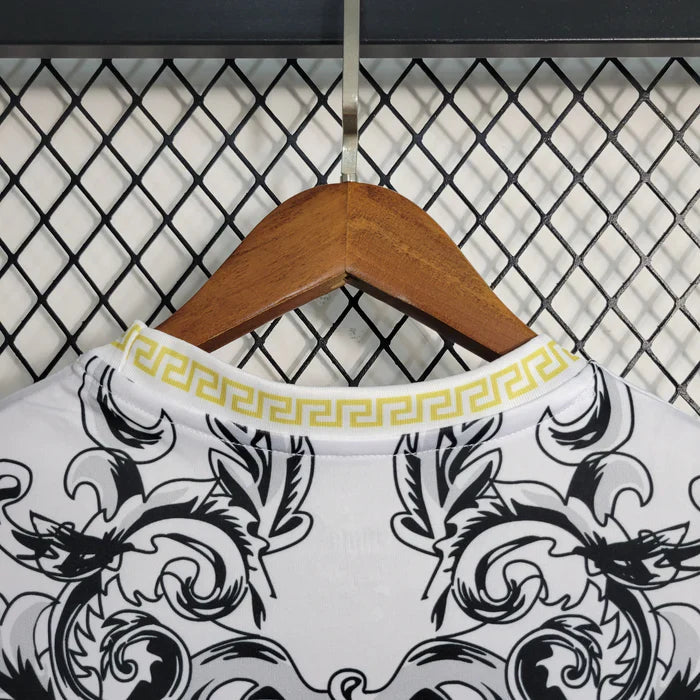 Italien "Versace" Weißes Limited Trikot