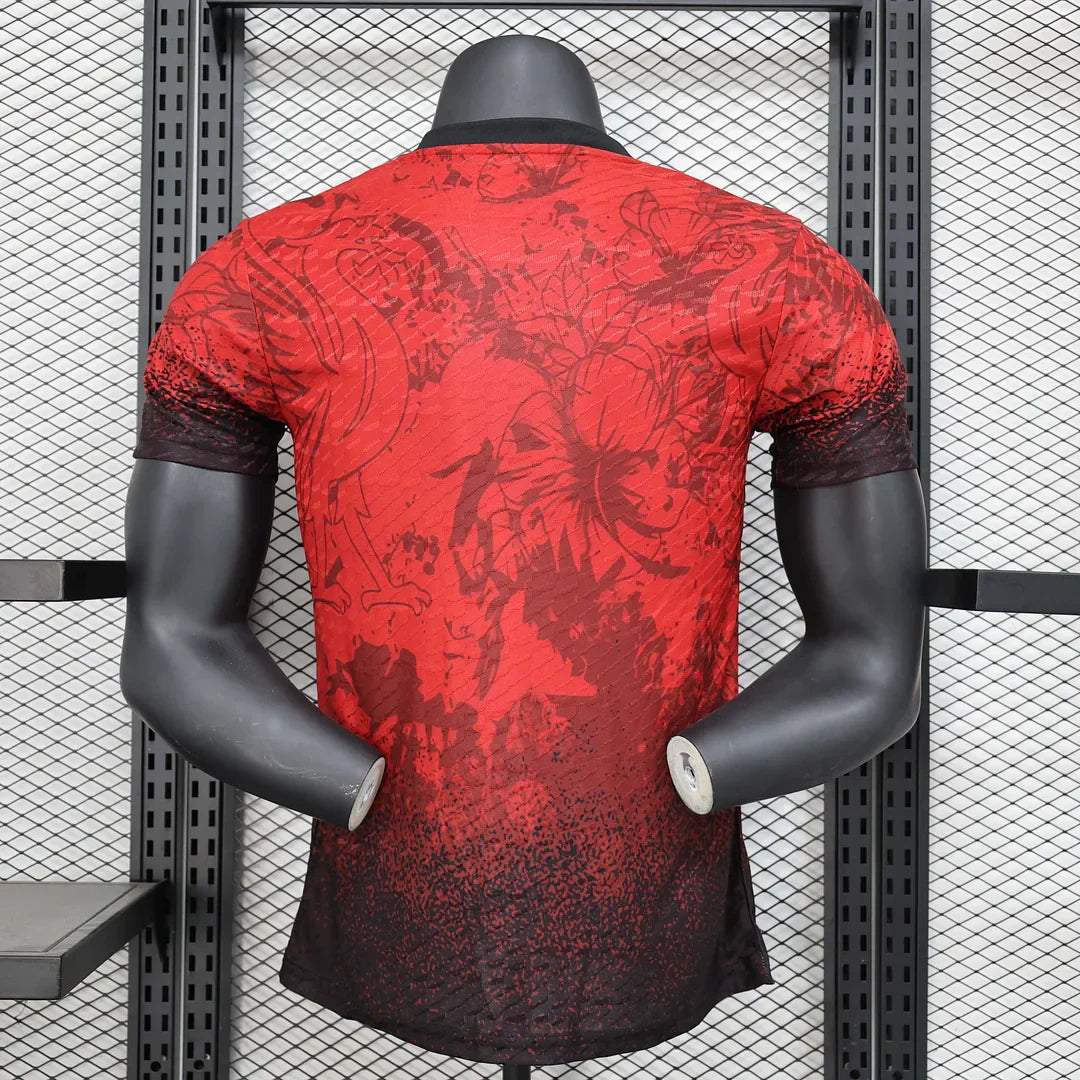 Liverpool "Gekrönter Adler" Limited Trikot