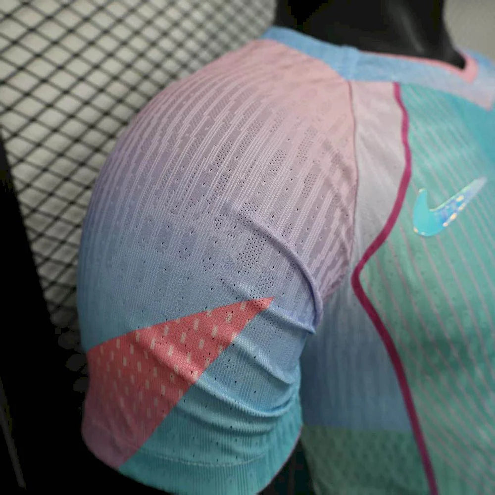 Barcelona "Dreamwave" Limitiertes Trikot
