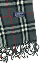 Burberry Scarf - WandVintage